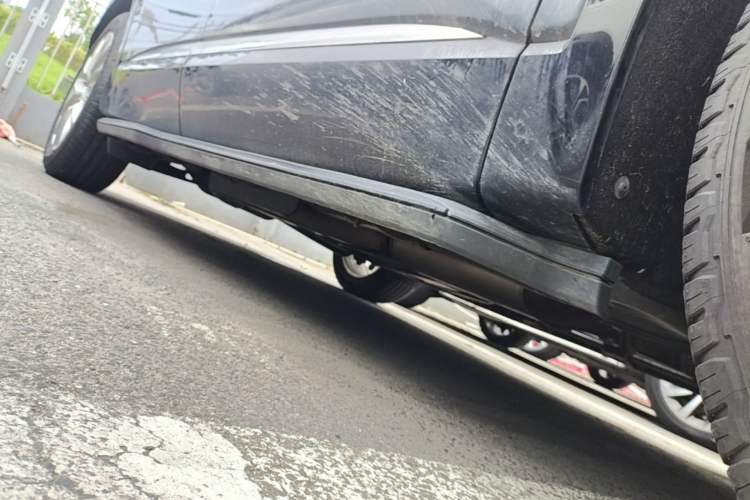 Used Buick Enclave 2020 28T Four-Wheel Drive Luxury Flagship Edition Right Side Sill