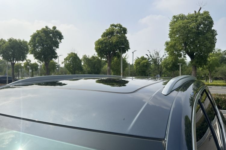 Used Buick Enclave 2020 28T Two-Wheel Drive Luxury Version Roof