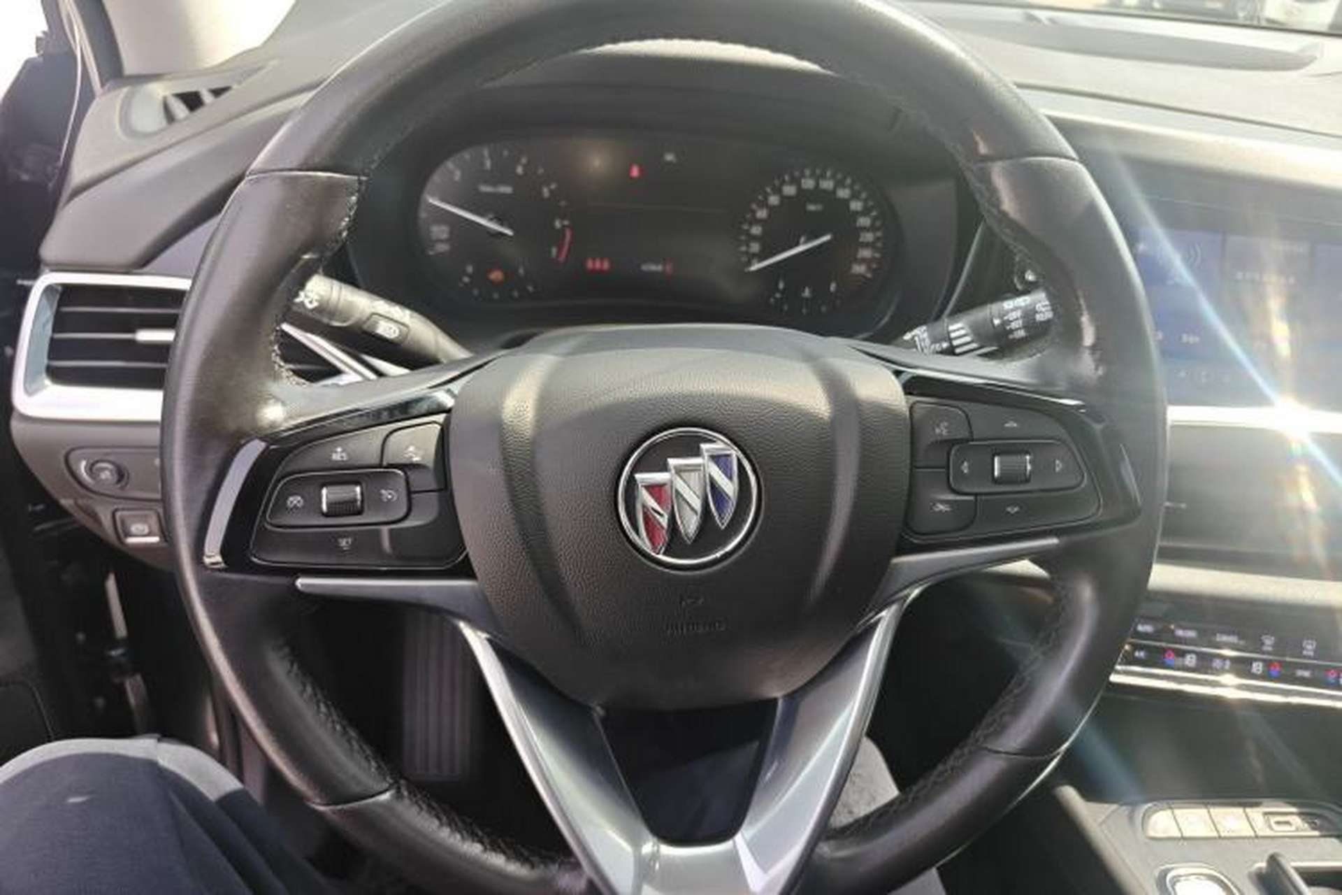 Used Buick Enclave 2020 28T Two-Wheel Drive Prestige Version Steering Wheel