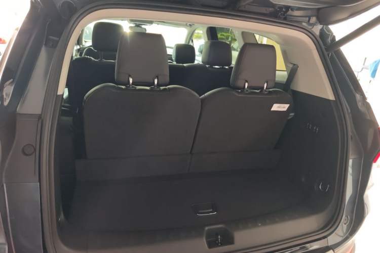 Used Buick Enclave 2020 28T Two-Wheel Drive Prestige Version Trunk