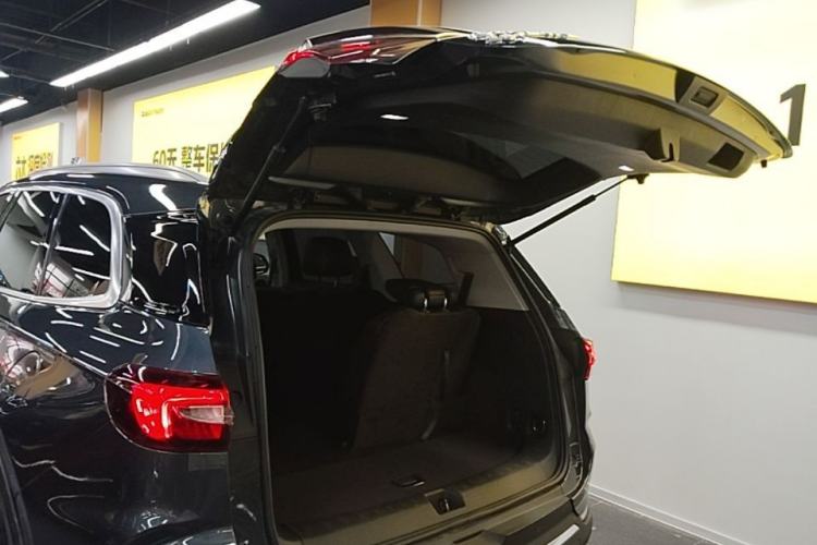 Used Buick Enclave 2020 28T Two-Wheel Drive Luxury Version Trunk