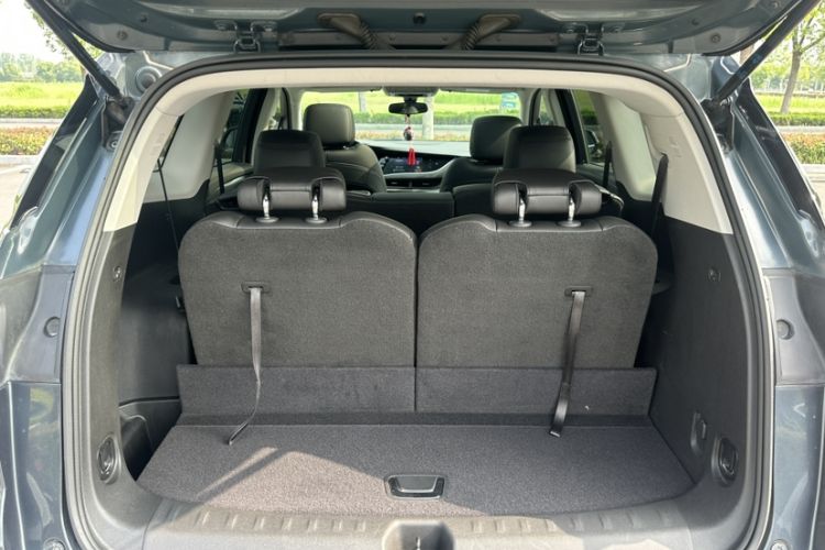 Used Buick Enclave 2020 28T Two-Wheel Drive Luxury Version Trunk