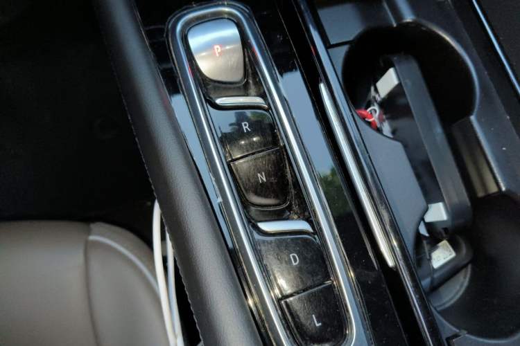 Used Buick Enclave 2020 28T Four-Wheel Drive Luxury Flagship Edition Gear Lever
