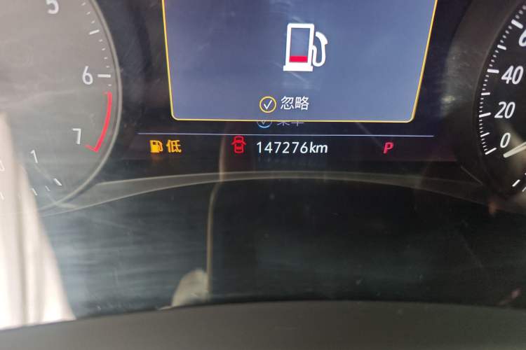 Used Buick Enclave 2020 28T Four-Wheel Drive Luxury Flagship Edition Odometer Close Up