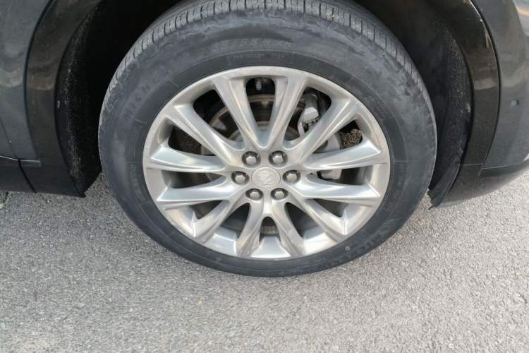 Used Buick Enclave 2020 28T Four-Wheel Drive Luxury Flagship Edition Right Front Wheel Hub