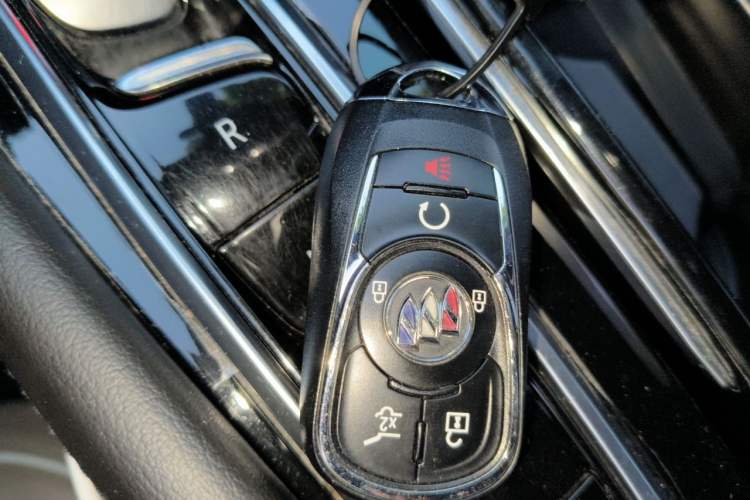 Used Buick Enclave 2020 28T Four-Wheel Drive Luxury Flagship Edition Vehicle Key
