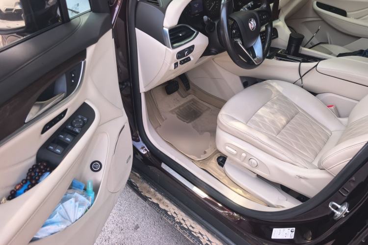 Used Buick Enclave 2020 28T All-Wheel Drive Avenir Driver Seat