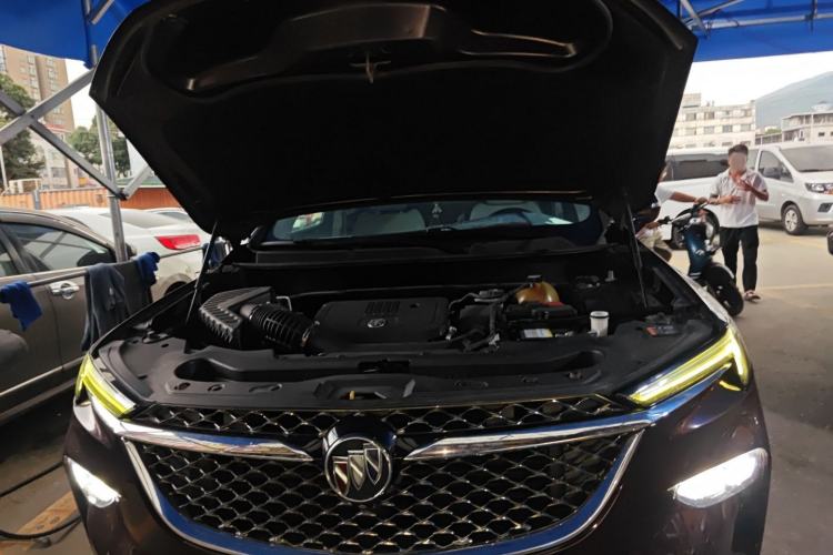 Used Buick Enclave 2020 28T All-Wheel Drive Avenir Engine Bay