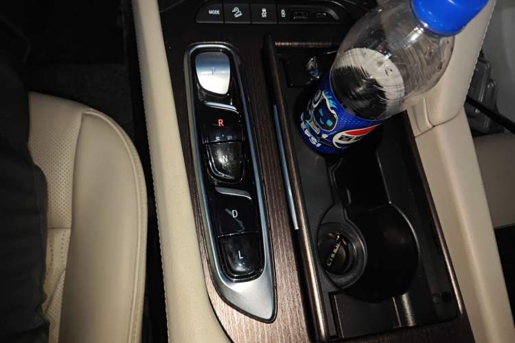 Used Buick Enclave 2020 28T All-Wheel Drive Avenir Gear Lever