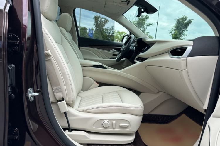 Used Buick Enclave 2020 28T All-Wheel Drive Avenir Interior 3