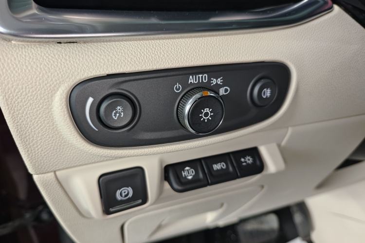 Used Buick Enclave 2020 28T All-Wheel Drive Avenir Interior 3