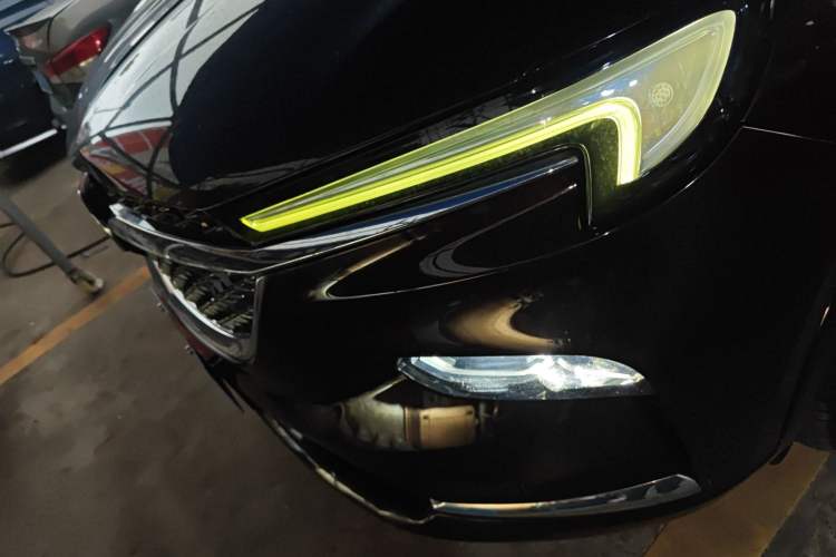 Used Buick Enclave 2020 28T All-Wheel Drive Avenir Left Front Headlight
