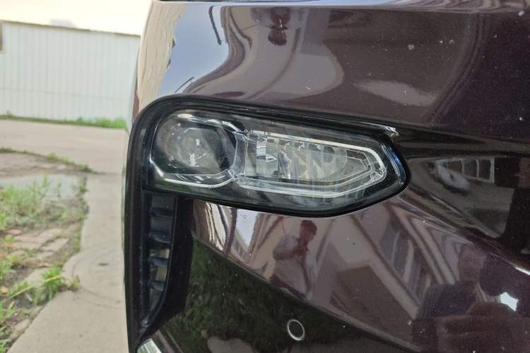 Used Buick Enclave 2020 28T All-Wheel Drive Avenir Right Front Headlight