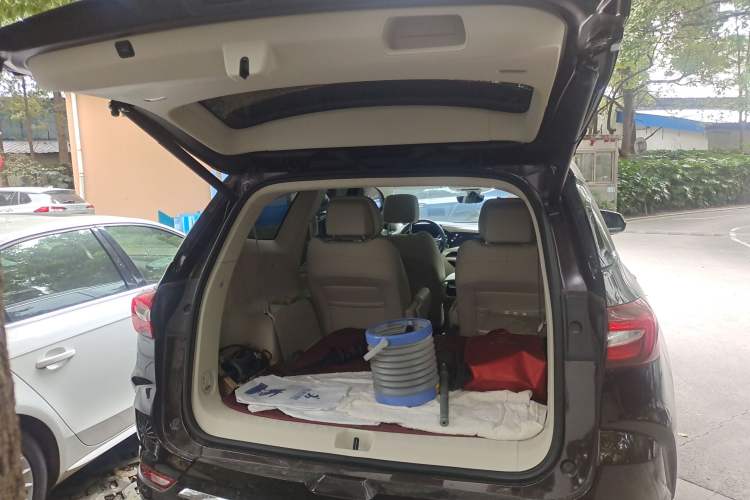 Used Buick Enclave 2020 28T All-Wheel Drive Avenir Trunk