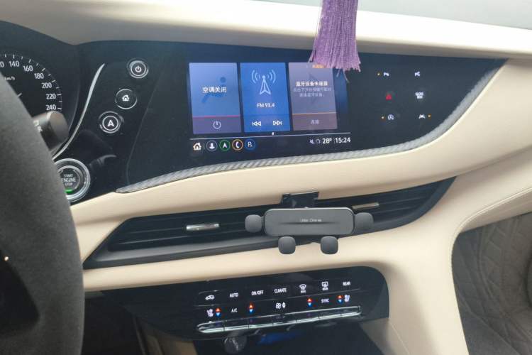 Used Buick Enclave 2020 28T All-Wheel Drive Avenir Audio And AC Panel