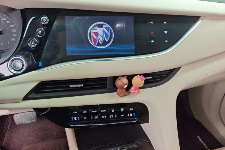 Used Buick Enclave 2020 28T All-Wheel Drive Avenir Audio And AC Panel