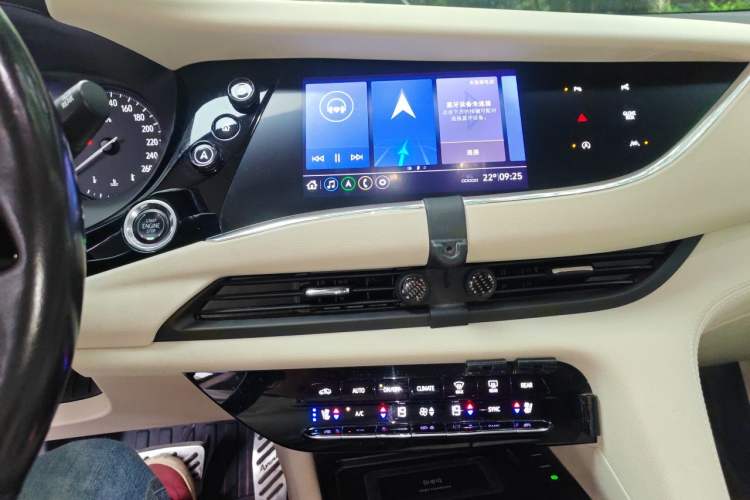 Used Buick Enclave 2020 28T All-Wheel Drive Avenir Audio And AC Panel