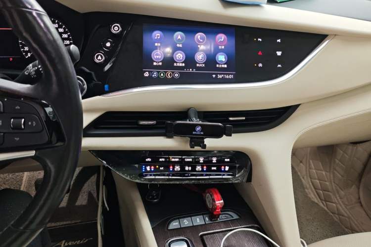 Used Buick Enclave 2020 28T All-Wheel Drive Avenir Audio And AC Panel
