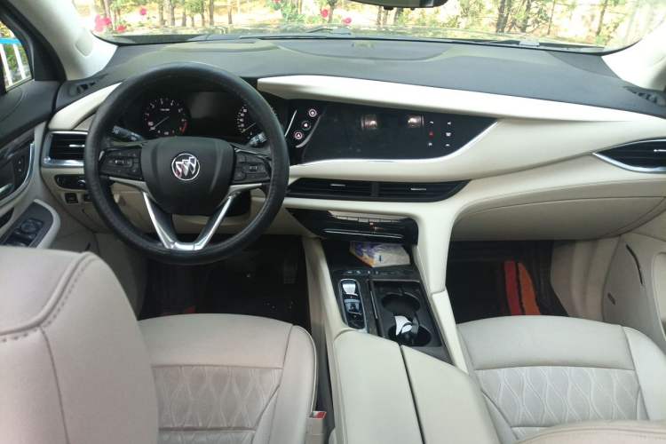 Used Buick Enclave 2020 28T All-Wheel Drive Avenir Center Console