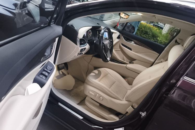 Used Buick Enclave 2020 28T All-Wheel Drive Avenir Driver Seat