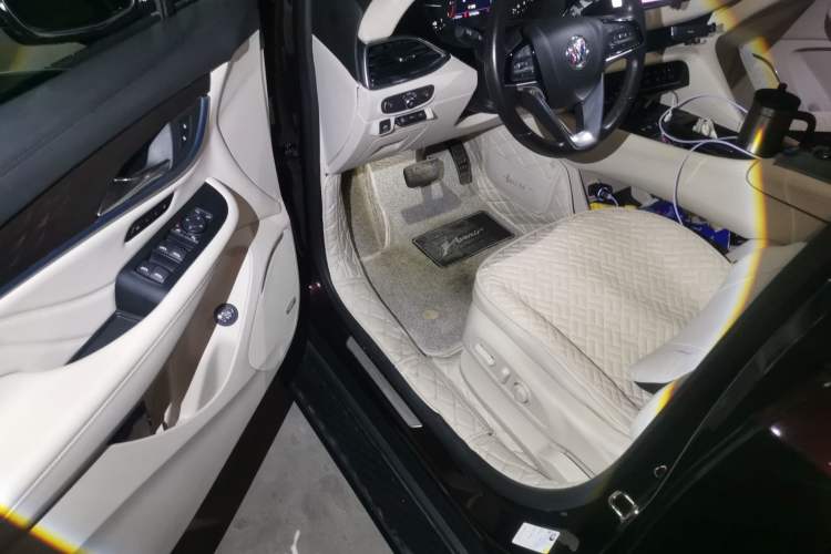 Used Buick Enclave 2020 28T All-Wheel Drive Avenir Driver Seat