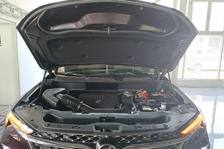 Used Buick Enclave 2020 28T All-Wheel Drive Avenir Engine Bay