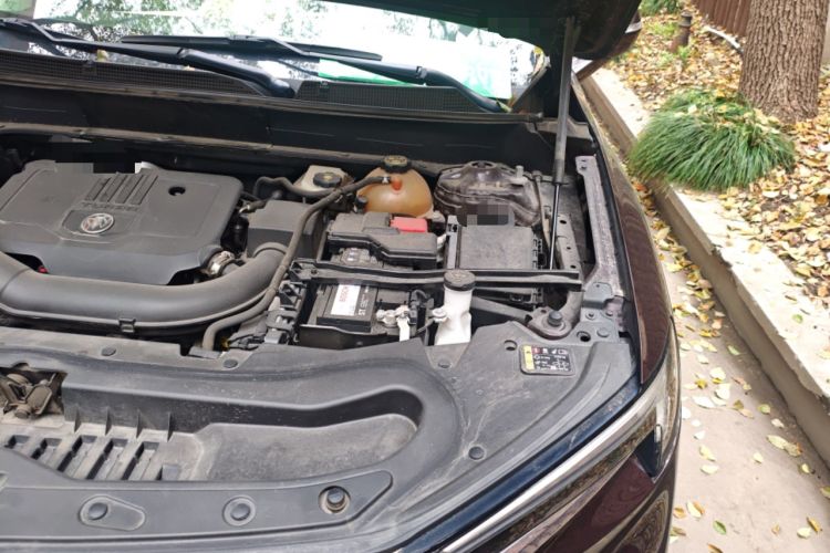 Used Buick Enclave 2020 28T All-Wheel Drive Avenir Engine Bay Left