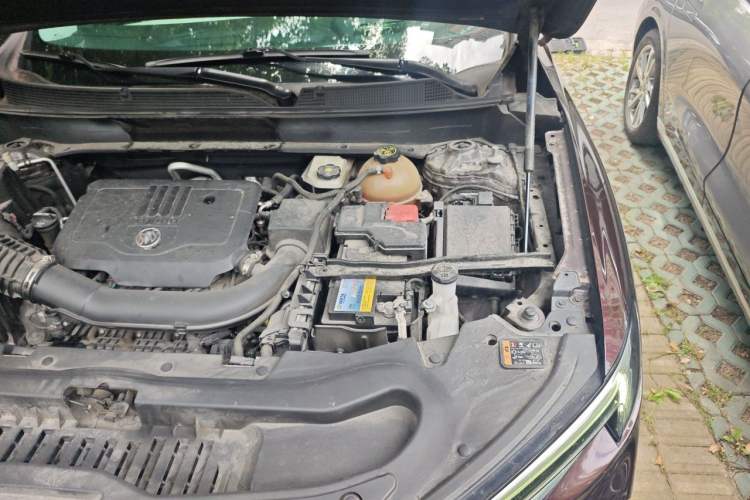 Used Buick Enclave 2020 28T All-Wheel Drive Avenir Engine Bay Left