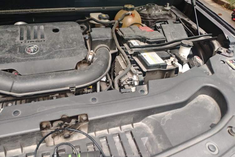 Used Buick Enclave 2020 28T All-Wheel Drive Avenir Engine Bay Left