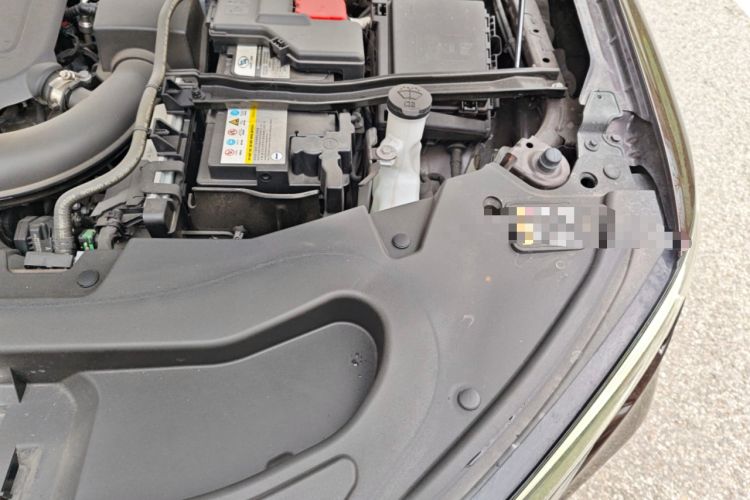 Used Buick Enclave 2020 28T All-Wheel Drive Avenir Engine Bay Left