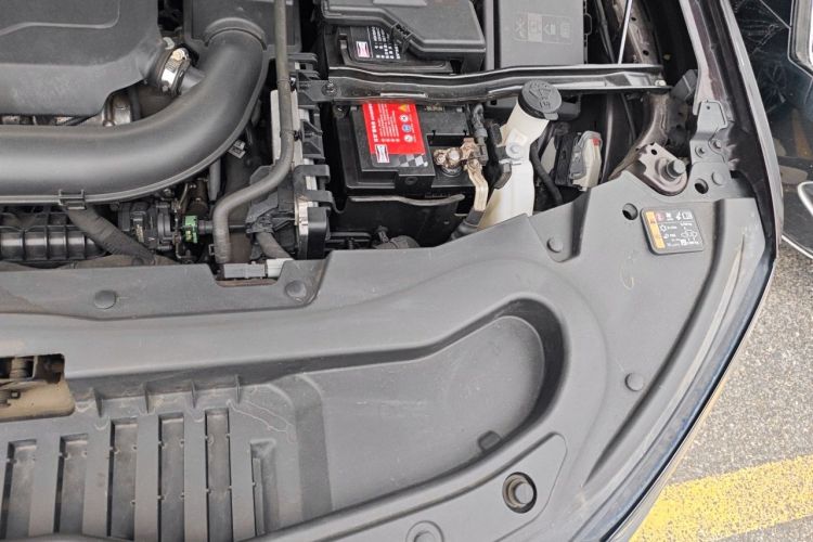 Used Buick Enclave 2020 28T All-Wheel Drive Avenir Engine Bay Left