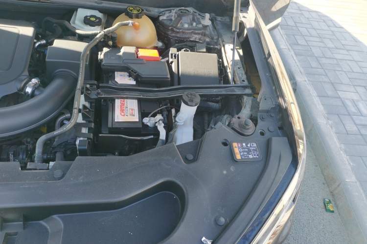 Used Buick Enclave 2020 28T All-Wheel Drive Avenir Engine Bay Left