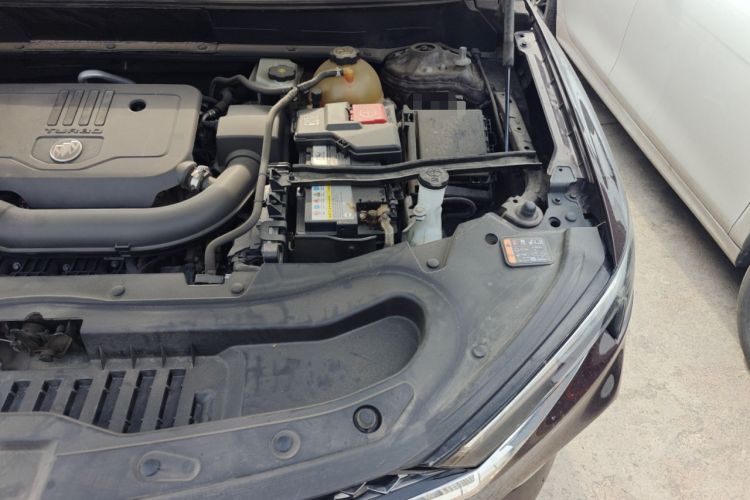 Used Buick Enclave 2020 28T All-Wheel Drive Avenir Engine Bay Left