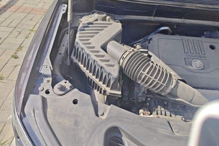 Used Buick Enclave 2020 28T All-Wheel Drive Avenir Engine Bay Right
