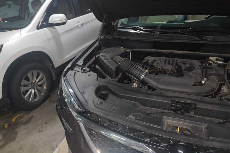 Used Buick Enclave 2020 28T All-Wheel Drive Avenir Engine Bay Right
