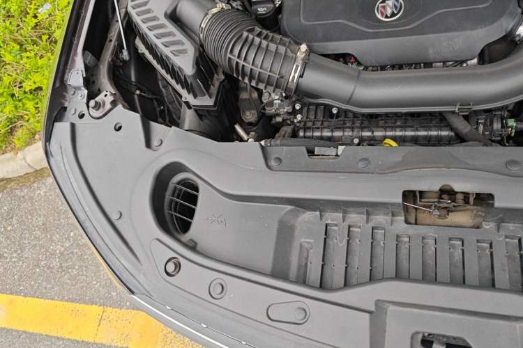 Used Buick Enclave 2020 28T All-Wheel Drive Avenir Engine Bay Right