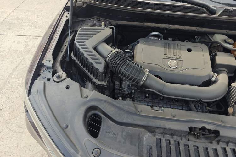 Used Buick Enclave 2020 28T All-Wheel Drive Avenir Engine Bay Right