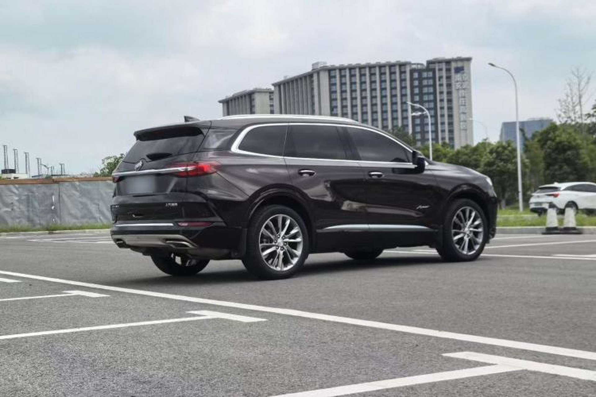 Used Buick Enclave 2020 28T All-Wheel Drive Avenir Exterior 9