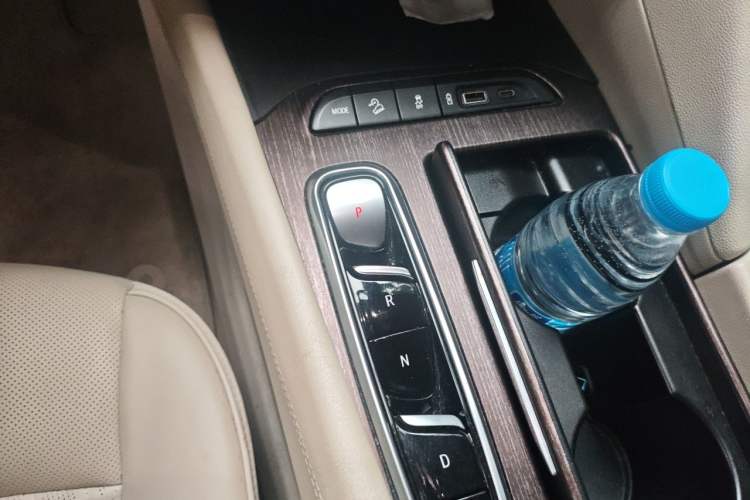 Used Buick Enclave 2020 28T All-Wheel Drive Avenir Gear Lever