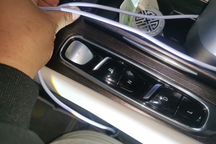 Used Buick Enclave 2020 28T All-Wheel Drive Avenir Gear Lever