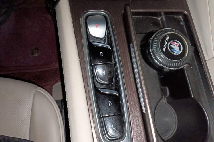 Used Buick Enclave 2020 28T All-Wheel Drive Avenir Gear Lever