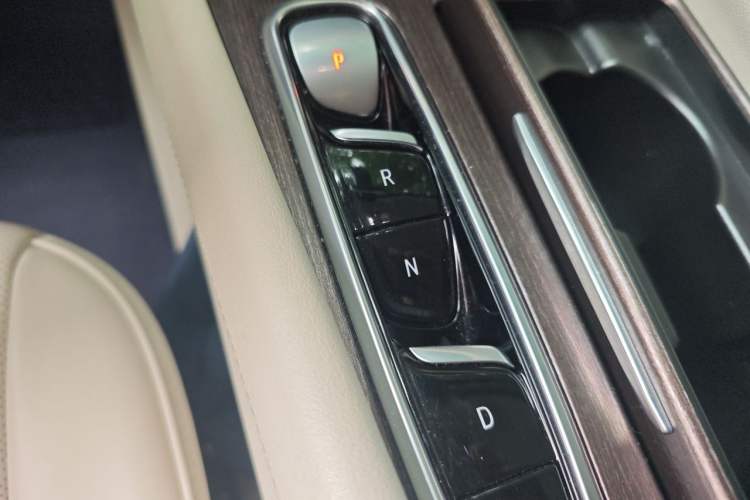 Used Buick Enclave 2020 28T All-Wheel Drive Avenir Gear Lever