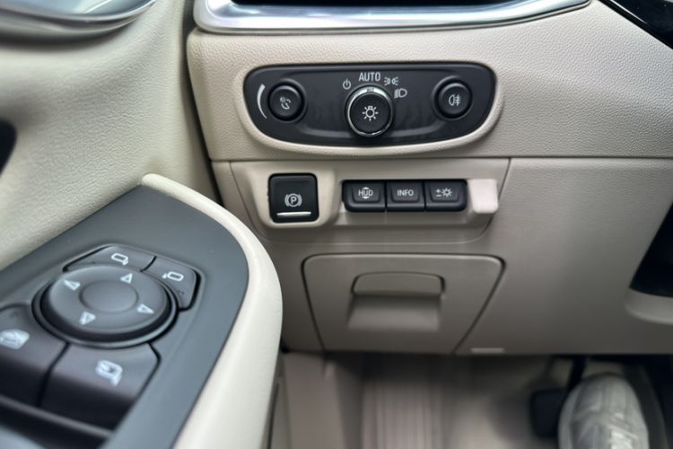 Used Buick Enclave 2020 28T All-Wheel Drive Avenir Interior 1