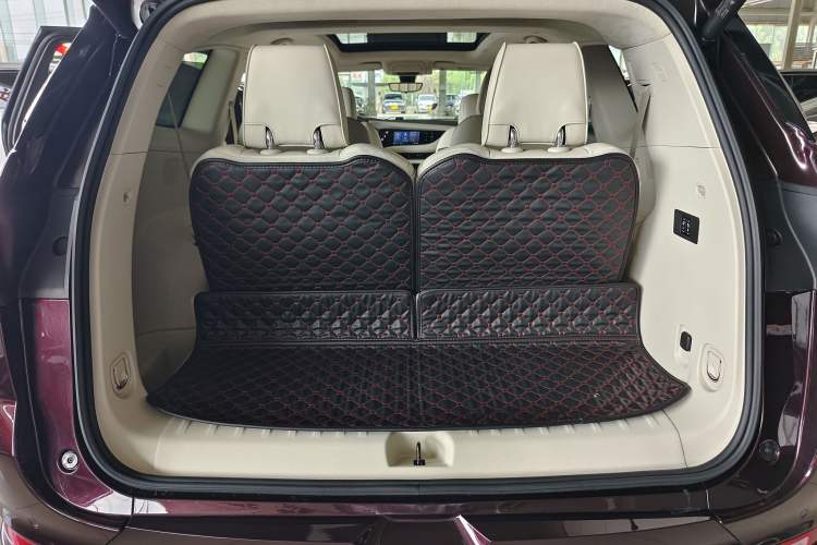 Used Buick Enclave 2020 28T All-Wheel Drive Avenir Interior 10