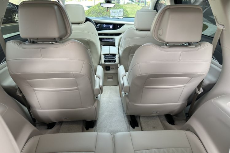 Used Buick Enclave 2020 28T All-Wheel Drive Avenir Interior 10