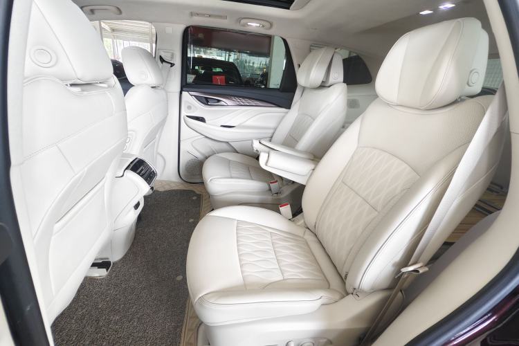 Used Buick Enclave 2020 28T All-Wheel Drive Avenir Interior 12
