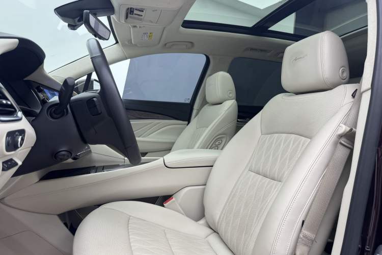 Used Buick Enclave 2020 28T All-Wheel Drive Avenir Interior 2