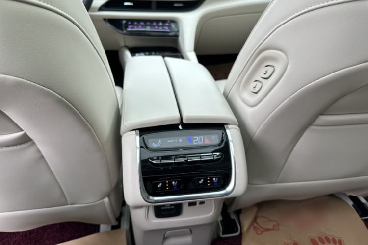 Used Buick Enclave 2020 28T All-Wheel Drive Avenir Interior 3
