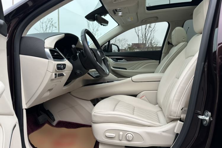 Used Buick Enclave 2020 28T All-Wheel Drive Avenir Interior 4