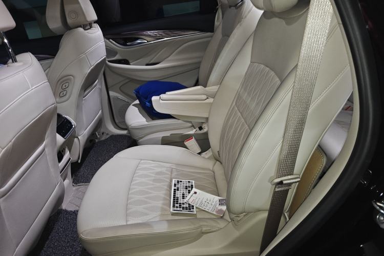 Used Buick Enclave 2020 28T All-Wheel Drive Avenir Interior 4
